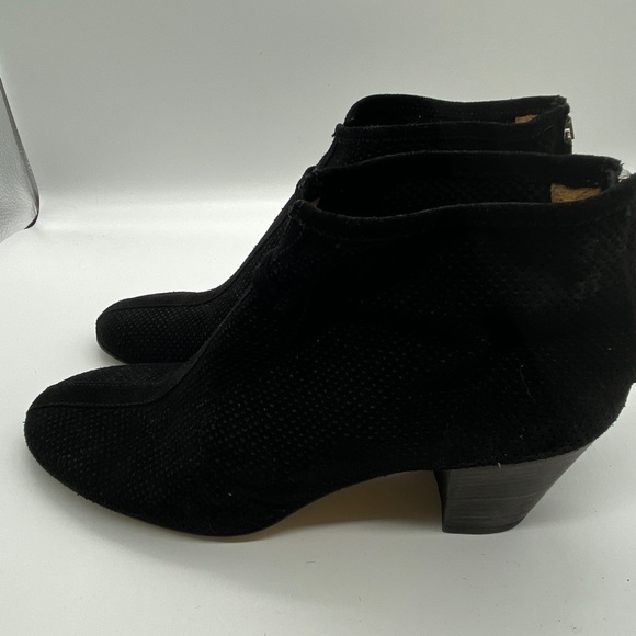 Aquatalia Black Ankle Boots Stippled Leather Stacked Heel 10 - Picture 1 of 8